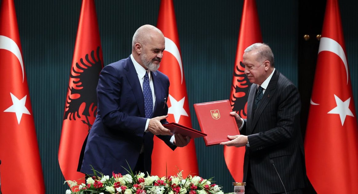 Zbardhen 7 marreveshjet e firmosura dje mes Shqiperise dhe Turqise